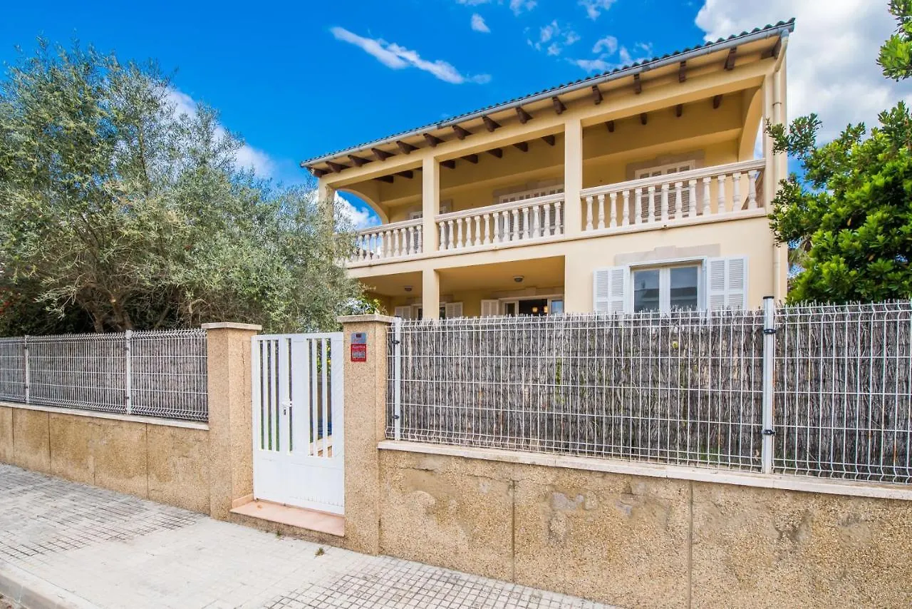 Ideal Property Mallorca - Villa Corb Mari Playa de Muro  Hébergement de vacances Playa de Muro (Mallorca)